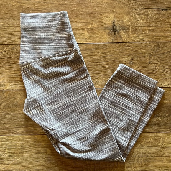 Lululemon leggings - Picture 1 of 4